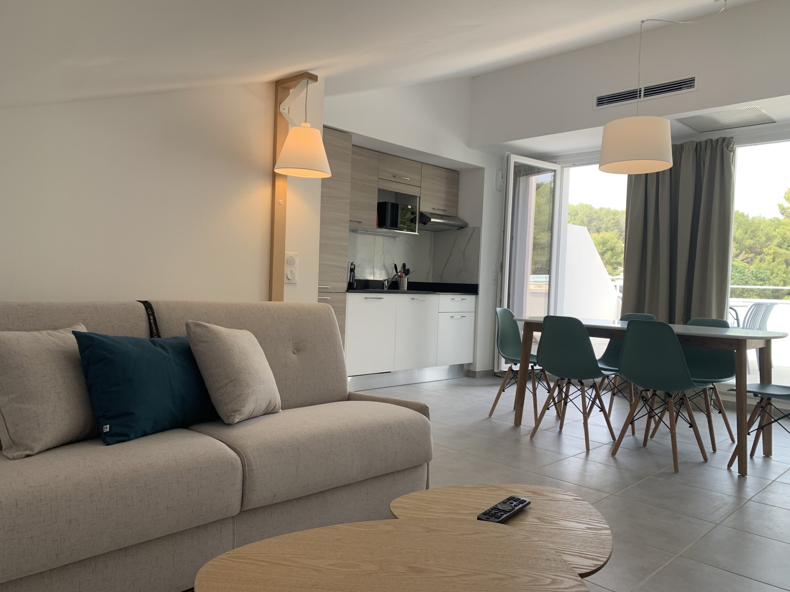 Aménagement et décoration appartement témoin typologie 2 chambres 